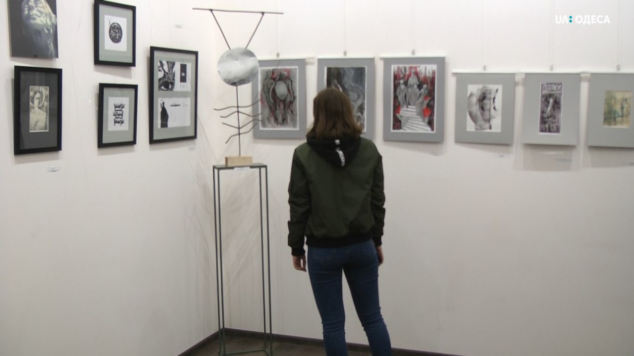 “Тут студенти демонструють свої творчі експерименти” : в Одесі відкрилась нова виставка